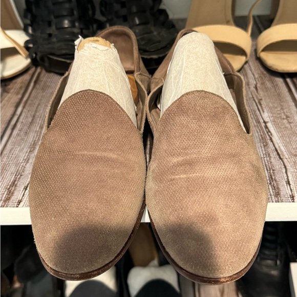 Flats - Picture 2 of 5